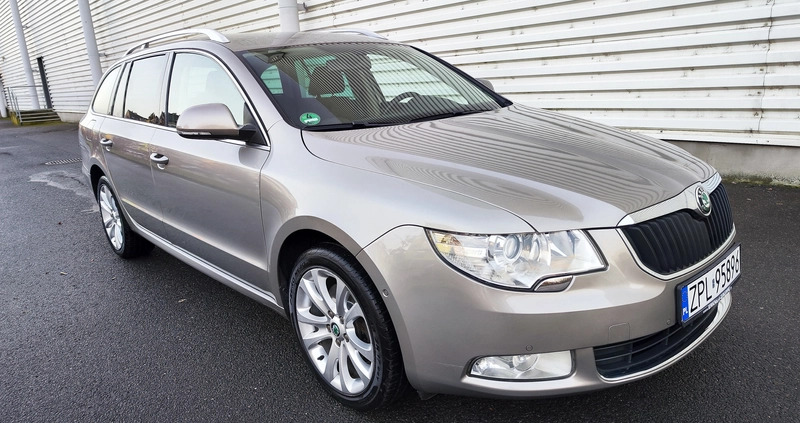 Skoda Superb cena 29900 przebieg: 248000, rok produkcji 2010 z Szczecin małe 596
